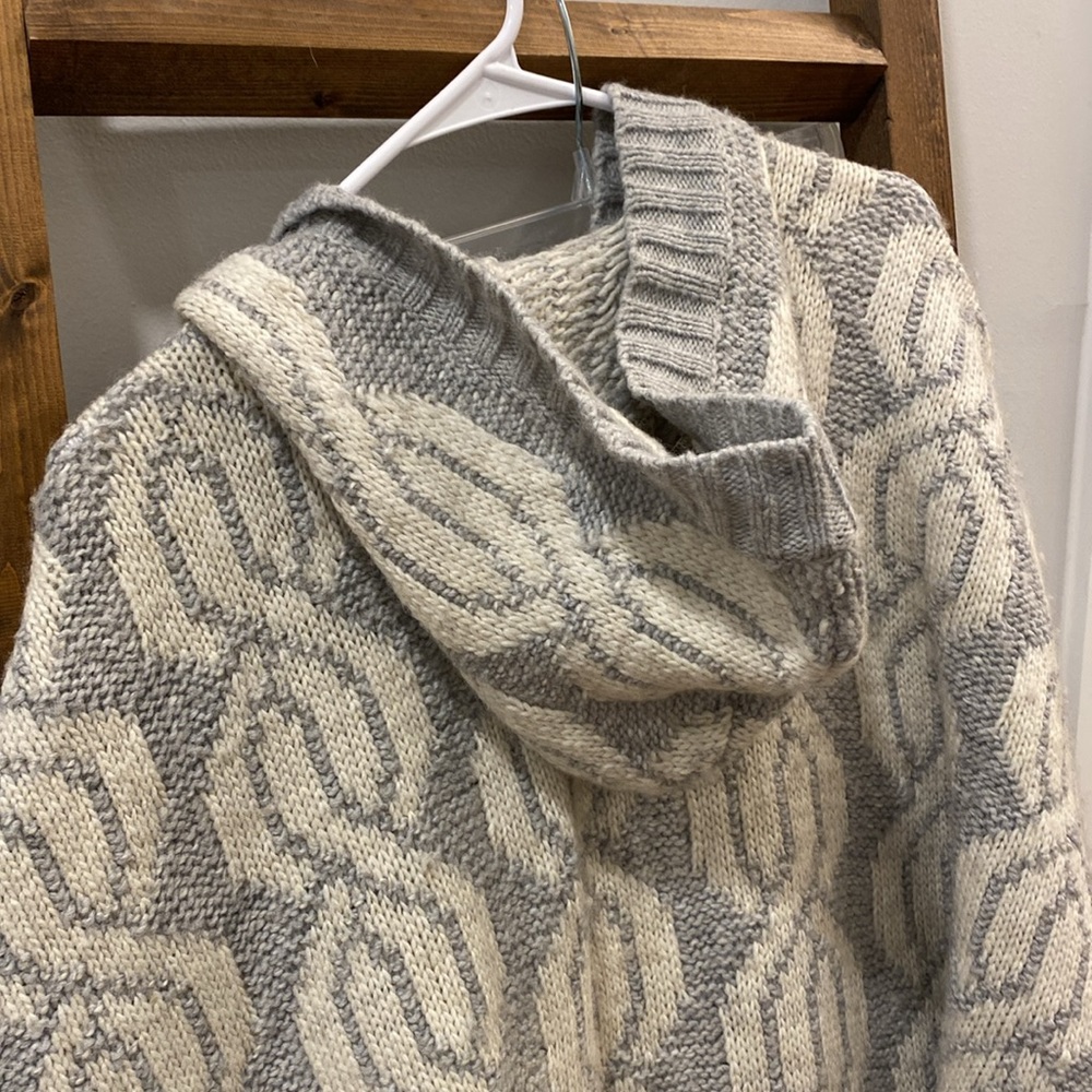 EUC Aerie Hooded Chunky Knit Poncho - Picture 7 of 11